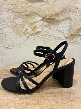 Stuart Weitzman Black Starla Heel NEW Size 6.5